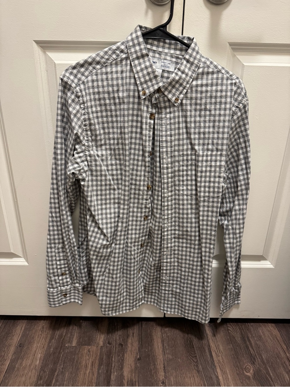 Old Navy Men's Gray and White Check Button-Down Shirt